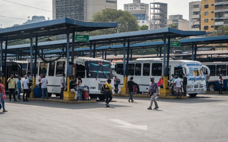 11-terminales-terrestres-publicos-y-privados-usuarios-carnaval-autobuses-bus-encava-pago-viajeros-terminal-la-bandera-maletas-el-diario-by-jose-daniel-ramos-591b44.jpg