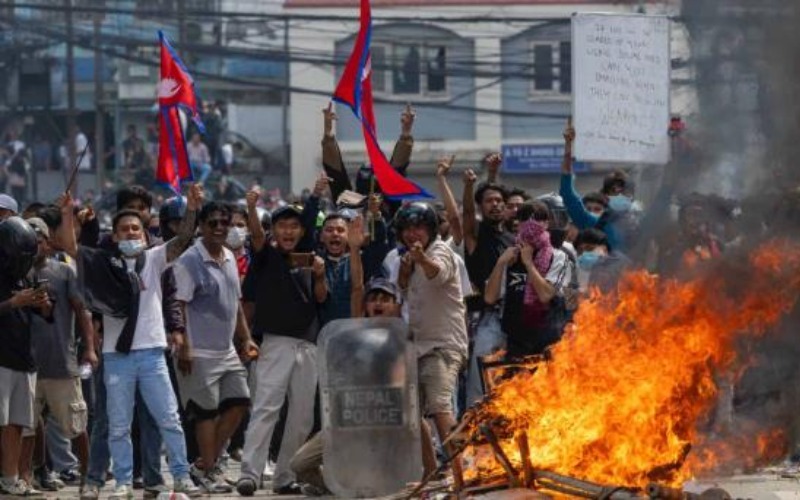 19-muertos-en-nepal-en-protesta-por-el-bloqueo-de-las-redes-sociales-33d64258-focus-0-0-608-342-8ae0c5.jpg