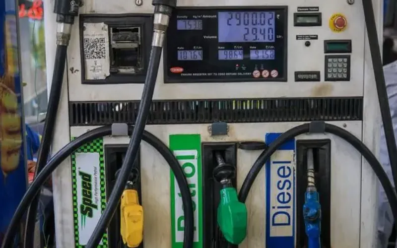 2026-05-23t005606z_1_lynxmpem4m00g_rtroptp_4_india-fuel-prices-26ac48.webp