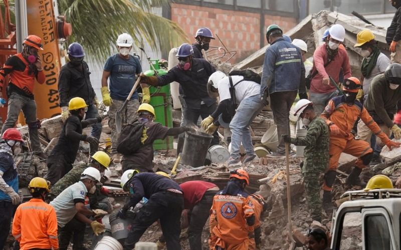 2026-08-12t221228z-2056826794-rc28xmaw9i8u-rtrmadp-3-colombia-quake-1-f94ed1.jpg