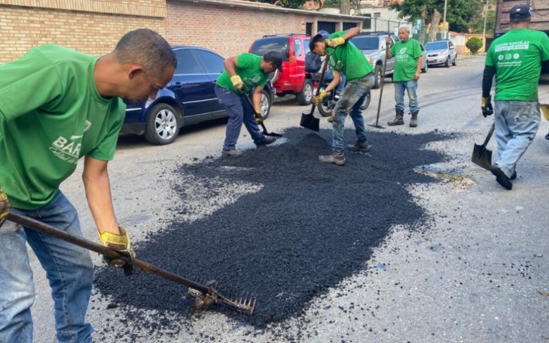 alcaldia-de-baruta-coloco-cerca-de-tres-mil-toneladas-de-asfalto-durante-el-primer-semestre-del-2025-44930-d35d13.jpg