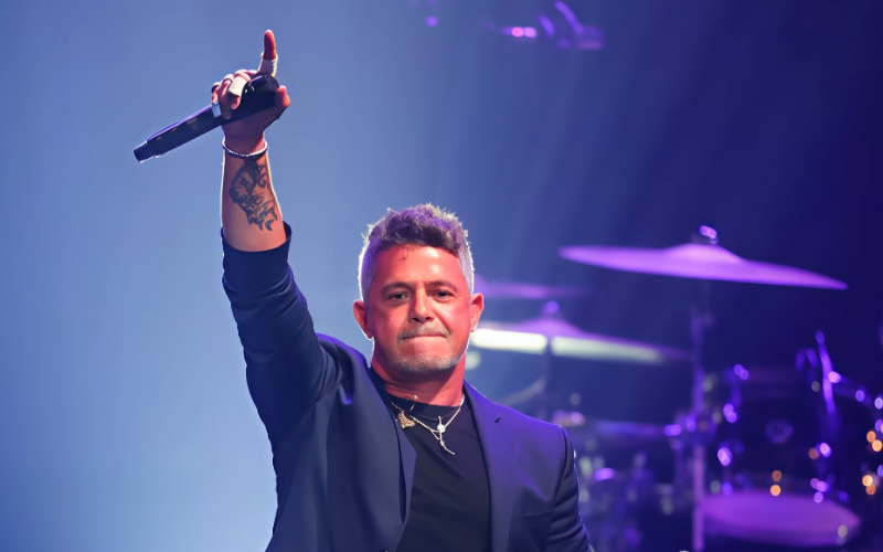 alejandro-sanz-artguru-349d7c.png