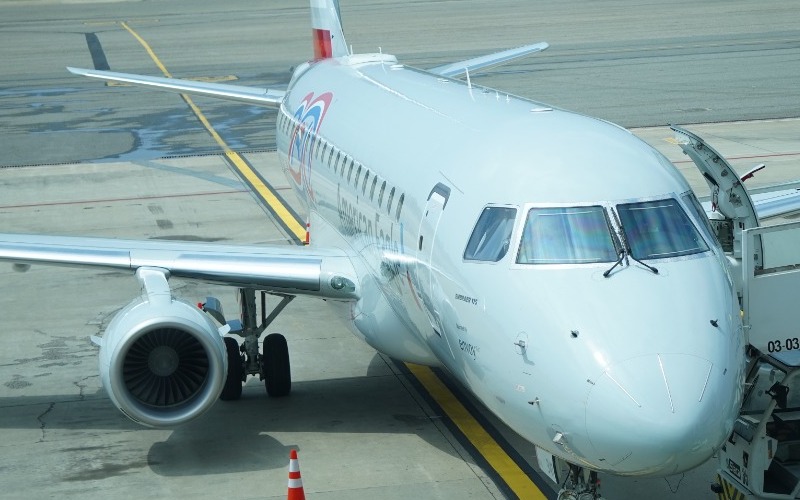 american-airlines26-f81eba.jpg