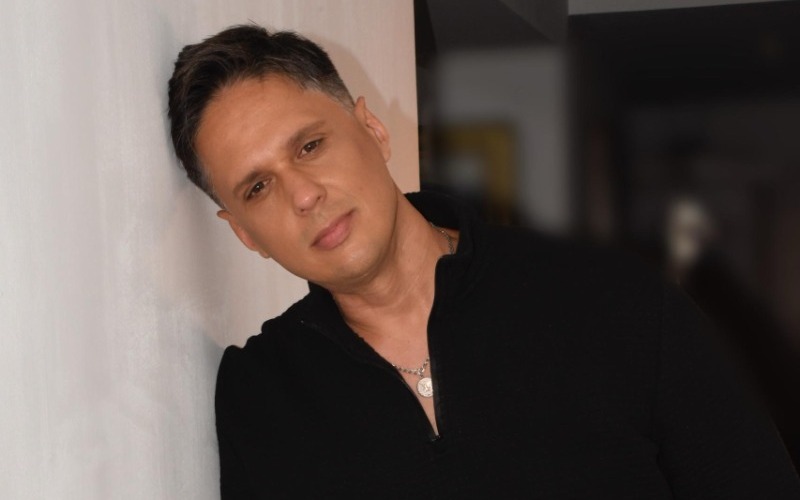 Andrés Brandt estrena su primer tema “Buenas noches, soledad”