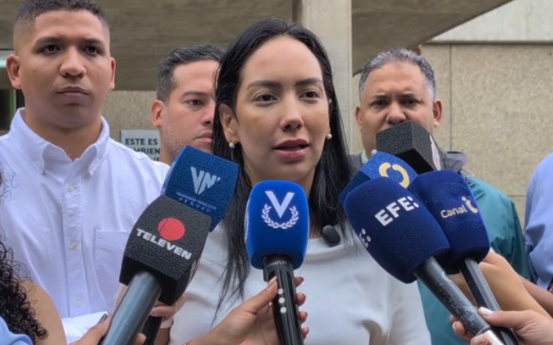 Candidata Carlyana Arriechi votó y reportó 100% de mesas instaladas sin incidencias en El Hatillo