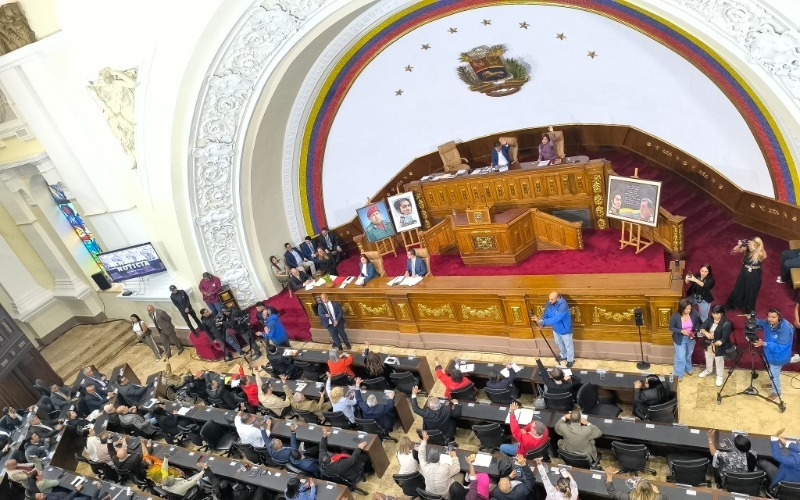 asamblea-nacional-chavista-f04a21.jpg