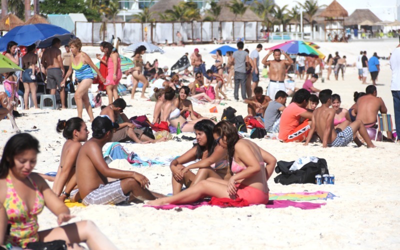 aumentan-las-advertencias-para-vacacionistas-en-mexico-por-la-temporada-de-spring-break-30-de-32-entidades-en-observacion-98d985.jpg
