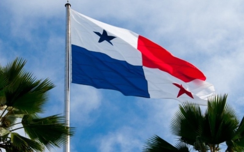 bandera-panama-cerro-ancon-718410.jpg