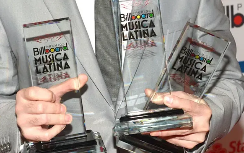 billboard-latin-music-awards-statues-650-430-3aabcd.webp