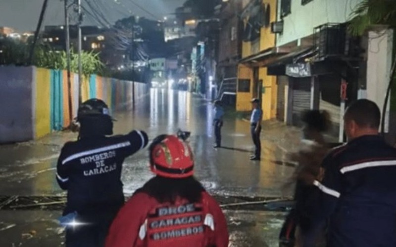 bomberos-2-e4af3-90c2a7.jpg