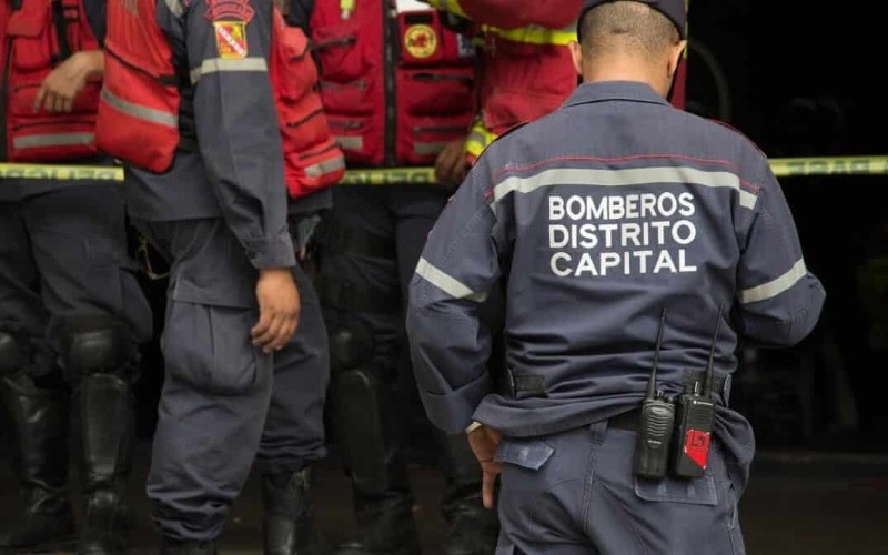 bomberos-distrito-capital-angeliana-escalona-1132x670-1-3e2a0e.jpg