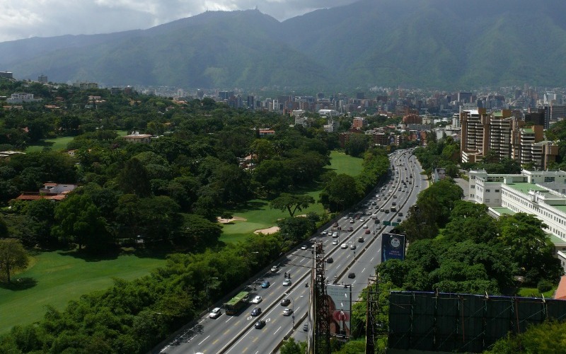 caracas_desde_la_prados_del_este-1870d0.jpg