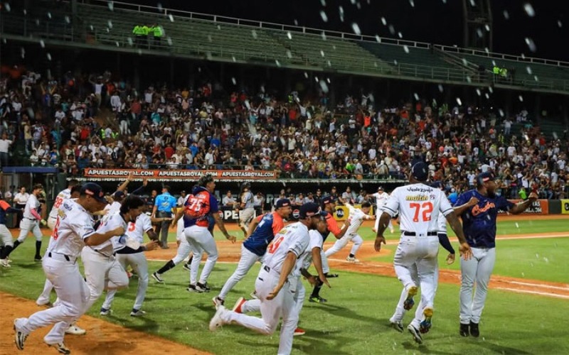 caribes_celebracion_02-b37e92.jpg