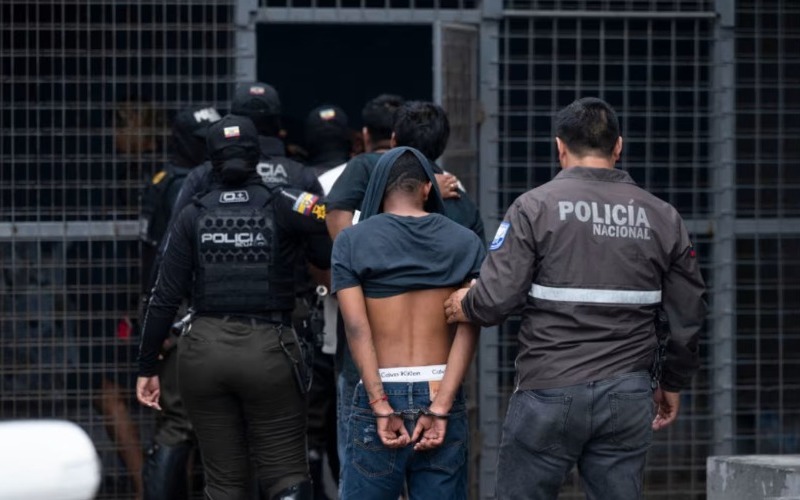 cnne-1551612-ecuador-state-of-emergency-security-593441.jpg