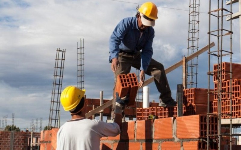 construccion-696x522-0eefb3.jpg