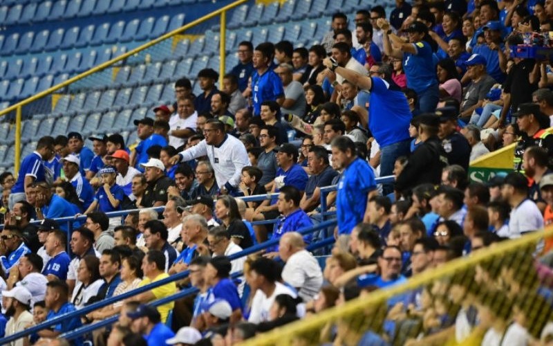 deportes-aficion-estadio-cuscatlan-bonaire-afad19.jpg