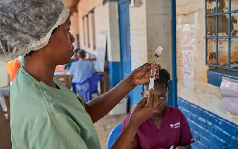 ebola-aldea-2-1-774e64.webp