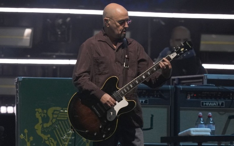 el_guitarrista_de_oasis_paul_arthurs_anuncia_que_padece_cancer_y_hara_un_paron_en_la_gira_03102025-1-60ef45.jpg