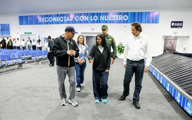 enfotos----presidenta-delcy-rodrguez-inaugura-terminal-temporal-de-desembarque-nacional-en-ae-5-be07e0.webp