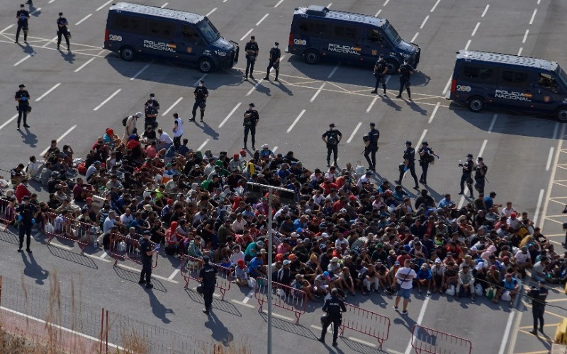 espa209a-ceuta-migrantes_5_814-96b7f8.jpg