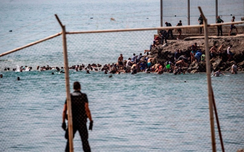 espana-y-marruecos-acordaron-devolver-migrantes-de-ceuta-203691-4b0ac3.jpg