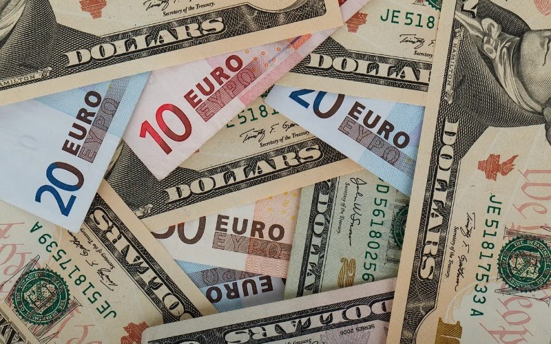 euro-dolar-dollar-6abfff.jpg