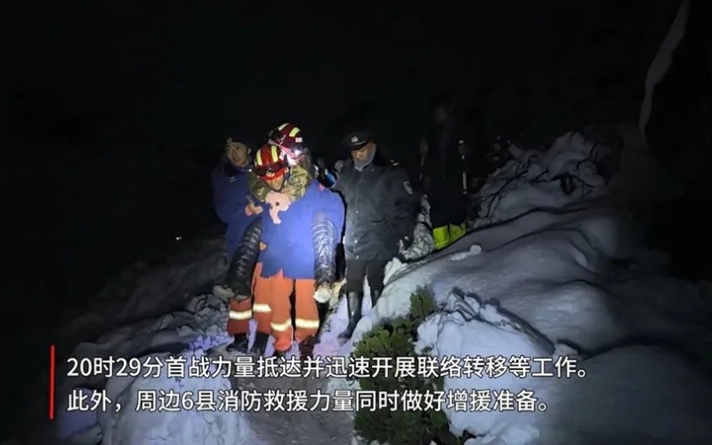 everest-26eb5b.jpg