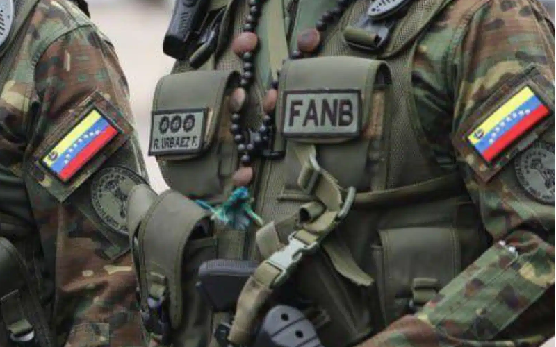 fanb-1.jpg-f02c4b.png