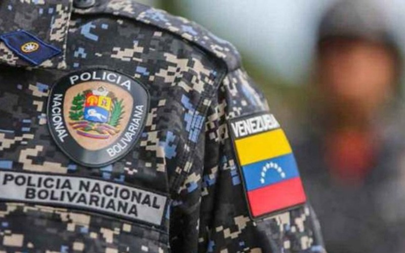 funcionarios-pnb-65a9eb.jpg