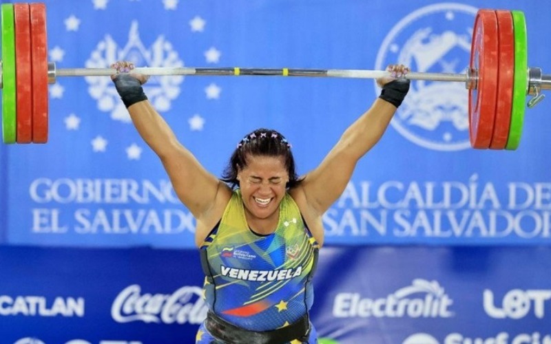 halterofilia-venezolana-suma-7-medallas-en-colombia-b46851.jpg