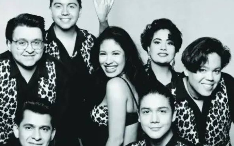 Hermanos de la fallecida cantante Selena se enfrentan en una demanda millonaria en EE.UU.