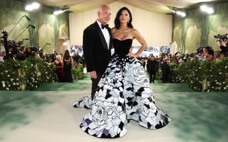jeff-bezos-met-gala-2024-6aeed1.jpg