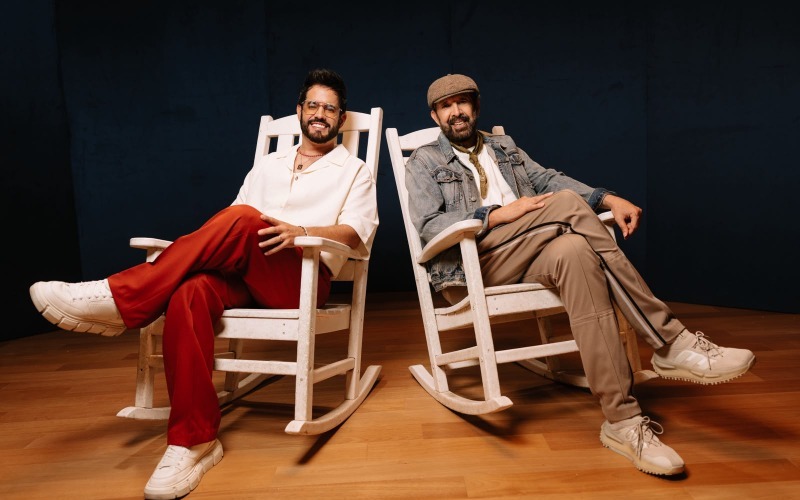 juan-luis-guerra-y-manny-cruz-celebran-el-merengue-con-nieve-en-verano-e3922e.jpeg