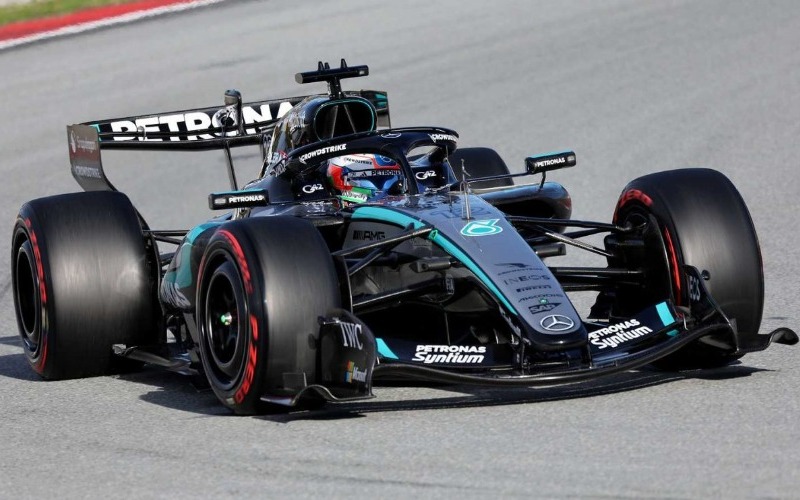 kimi-antonelli-mercedes-w17-barcelona-testing-planetf1-1320x742-25453f.jpg