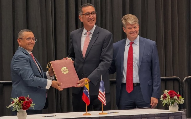 la-empresa-de-ee.uu.-hunt-oil-company-y-pdvsa-firmaron-un-contrato-que-impulsar-la-produccin-d-c6dca3.jpg