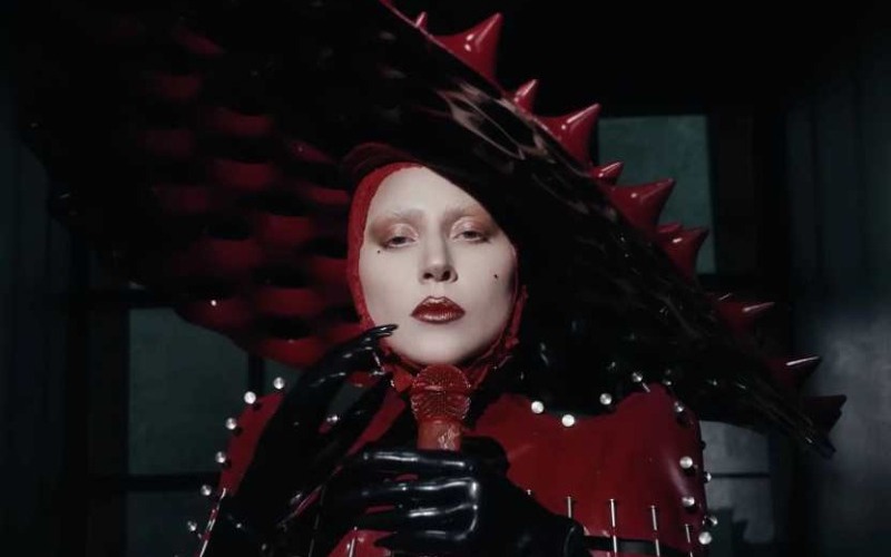 lady-gaga-abracadabra-1-c0e57c.jpg