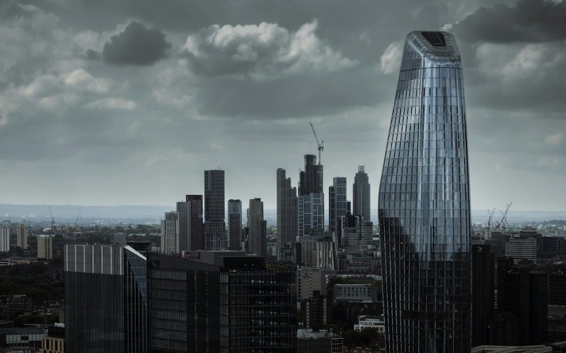 london-grey-skyline-e2bdda.jpg