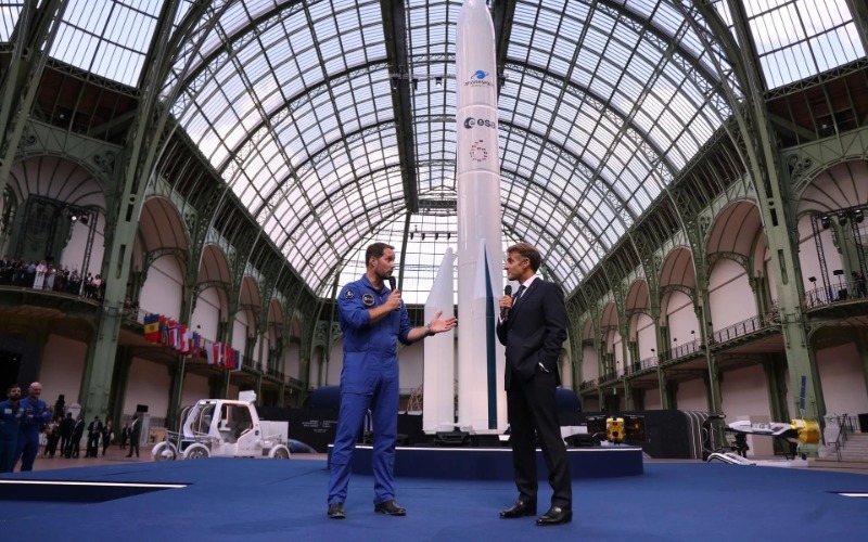 macron-anuncia-5.000-millones-de-euros-de-inversiones-en-el-sector-espacial-europeo-34ab85.jpg