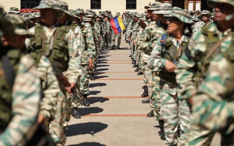 maduro-ordeno-el-despliegue-de-15-mil-efectivos-en-la-zona-de-paz-n1-en-zulia-y-tachira-74e3b9.jpg