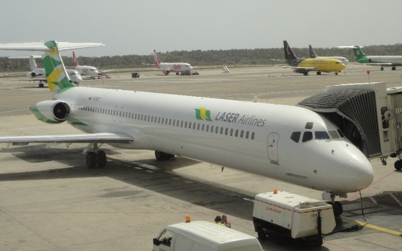 md82_laser_airlines-9f7b99.jpg