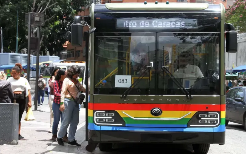 metrobus-plaza-venezuela-04-foto-mib-scaled-1-21a349.webp