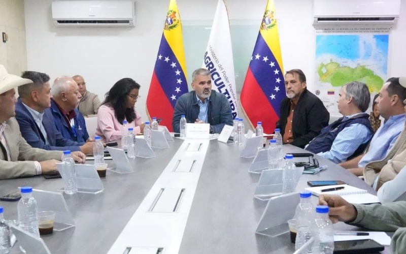 min-agricultura-gremios-fiebre-aftosa-45dbfe.jpeg