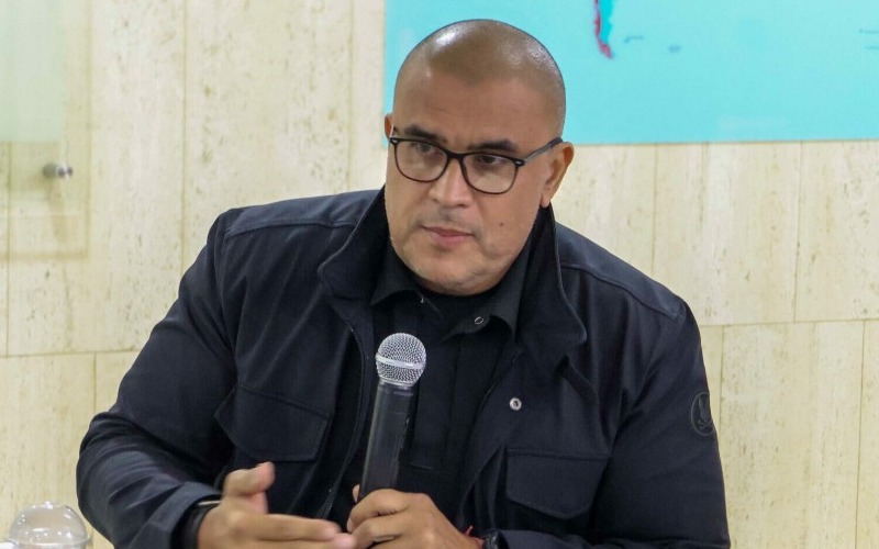 ministro-loyo-98093b.jpg