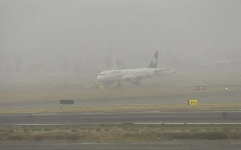 Aeropuerto de Ciudad de México suspende temporalmente aterrizajes debido a niebla