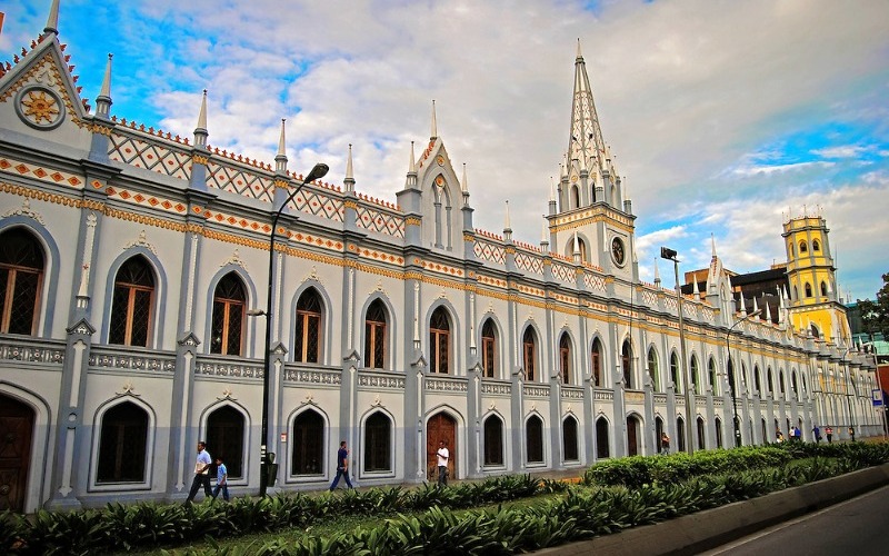 palacio-de-las-academias-caracas-3c533c.jpg