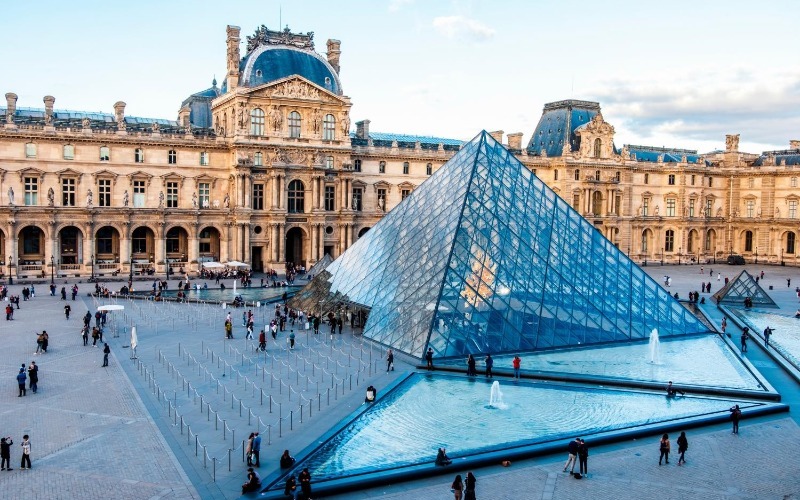 paris-louvre-piramide-hd-bf1e38.jpg