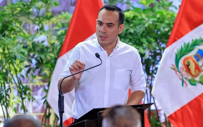 Congreso de Perú destituyó al presidente interino José Jerí