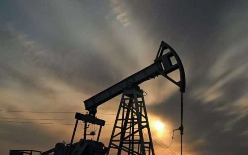 petroleo-696x382-9d31f5.jpg