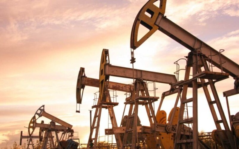 petroleo-venezuela-martillos-900x506-f08de3.jpg