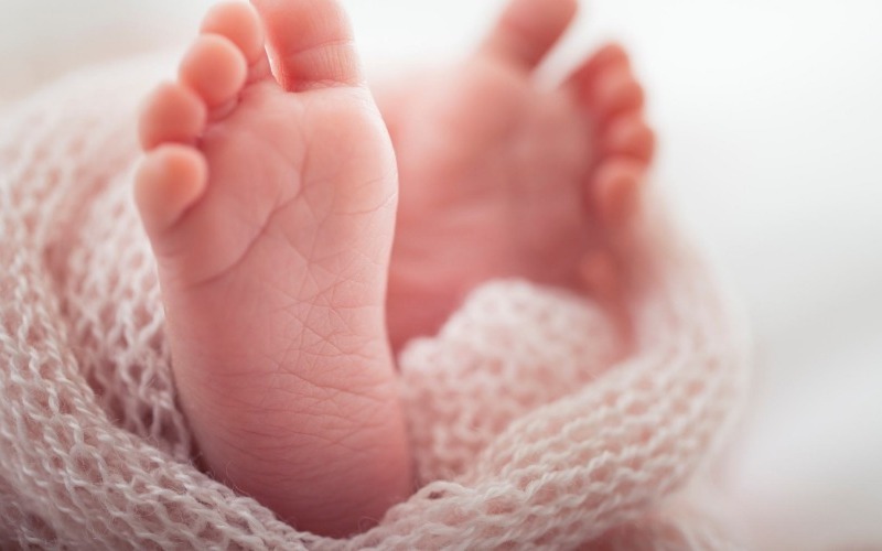 pies-de-bebes-recien-nacidos-647195.jpg